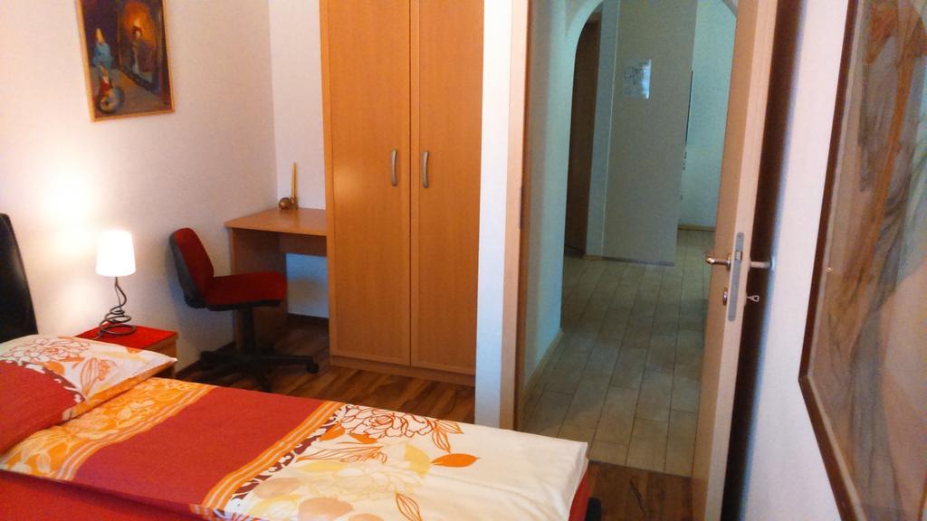 Vila Ema Apartments And Rooms Ljubljana Bagian luar foto